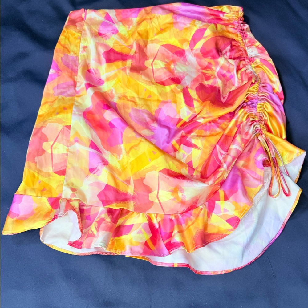 Colorful mini skirt size M SHEIN